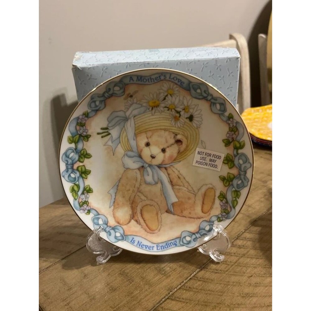 Cherished teddies Avon Exclusive decorative plate